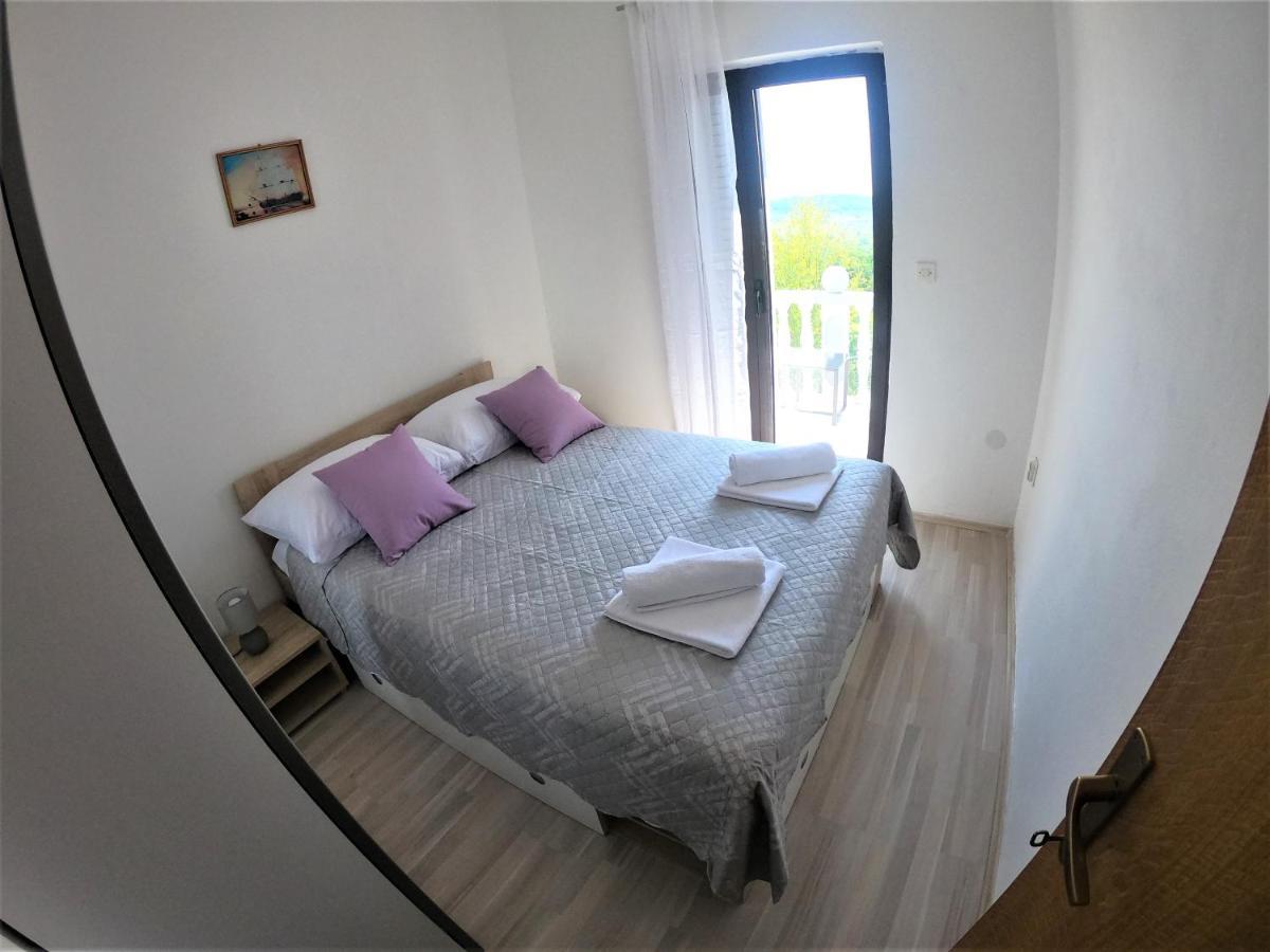 Apartman Tina Ražanac Extérieur photo