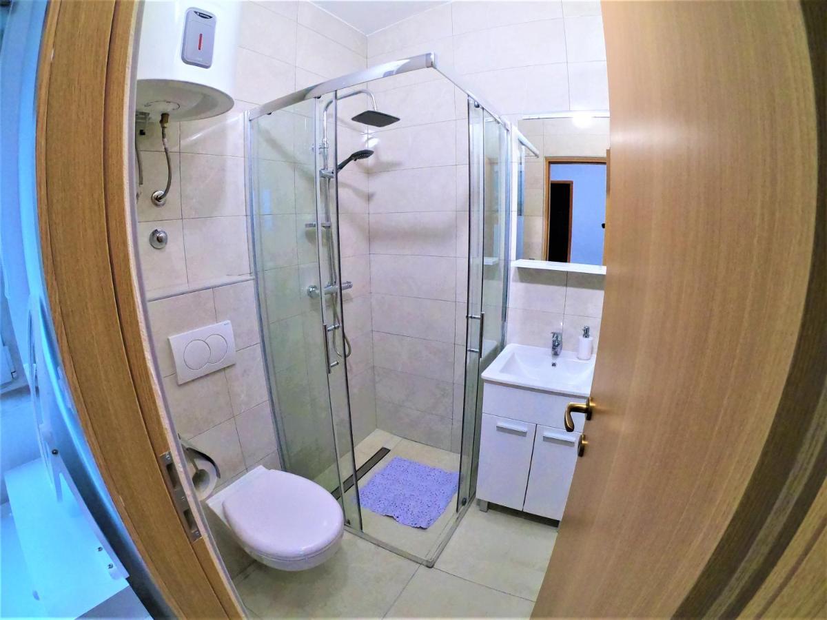 Apartman Tina Ražanac Extérieur photo